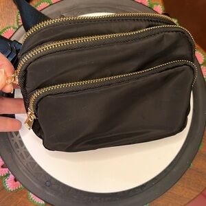 NWOT  Black Belt Bag  Crossbody  fanny pack   3 compartment    Gold tone accents